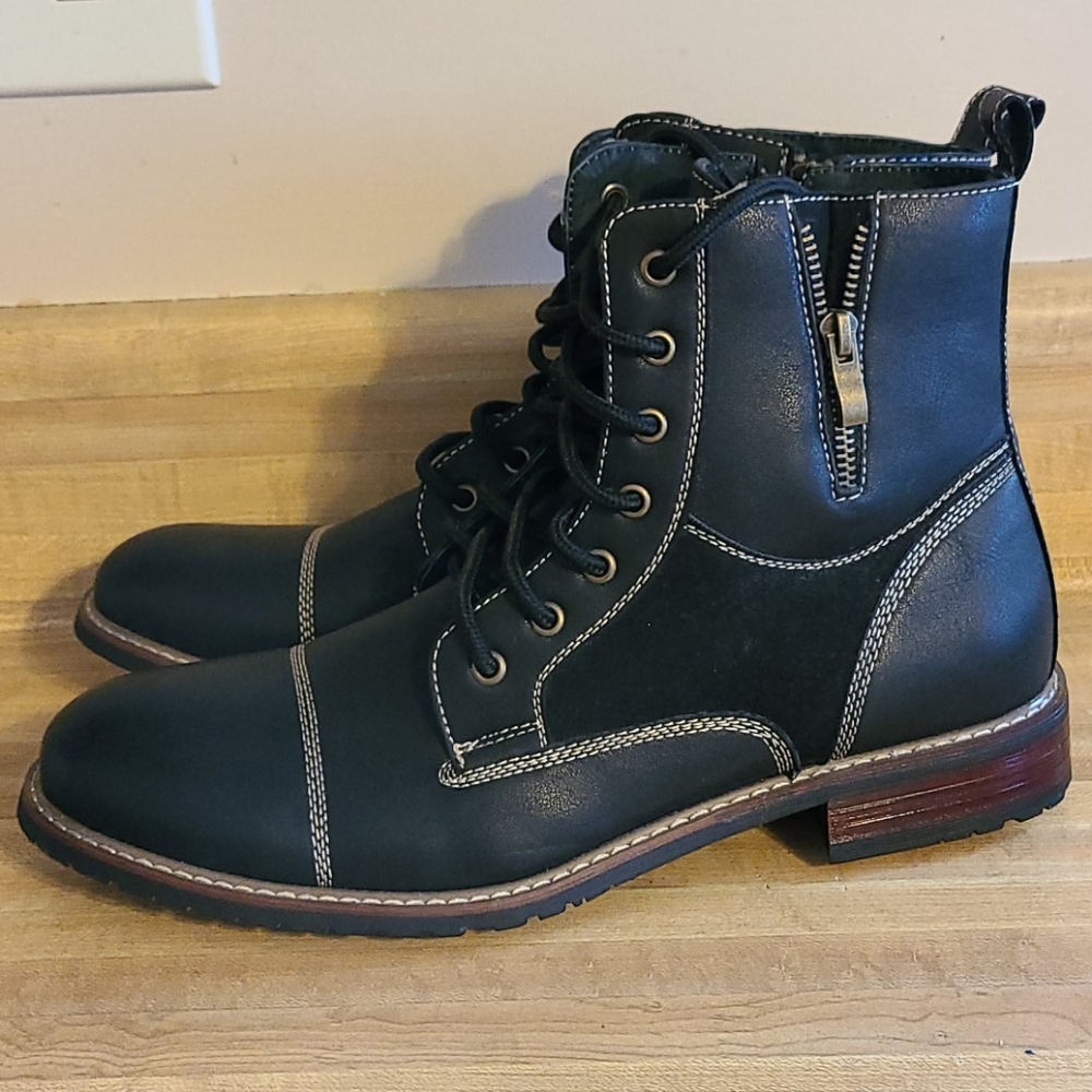 NWOB Ferro Aldo Andy Mens Ankle Black Boots